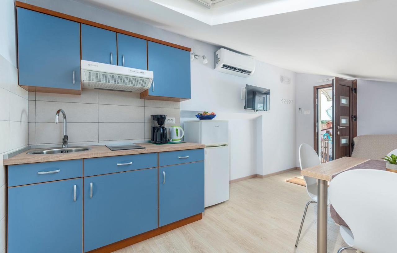 Apartment Vilma Funtana Eksteriør billede