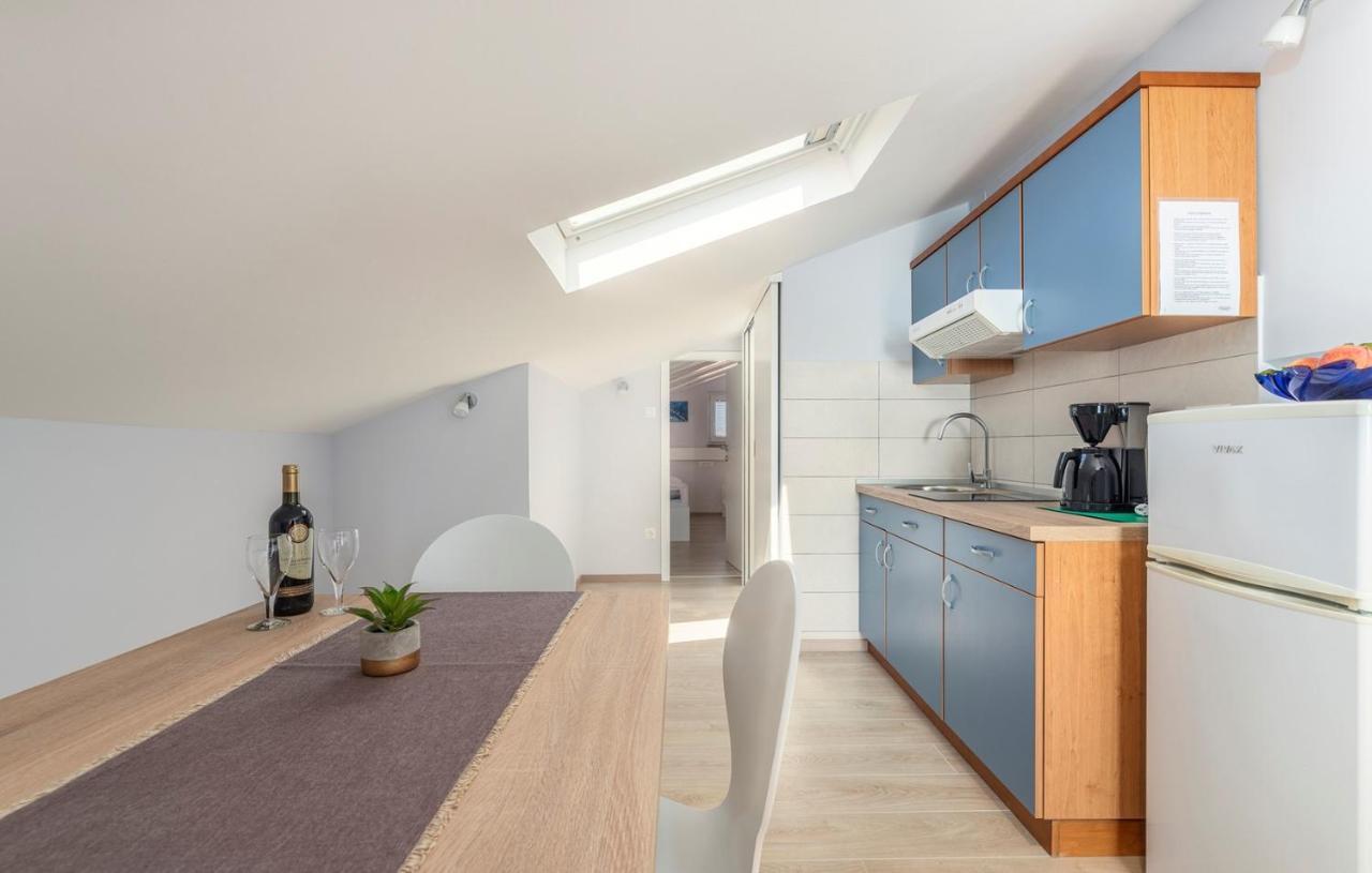Apartment Vilma Funtana Eksteriør billede